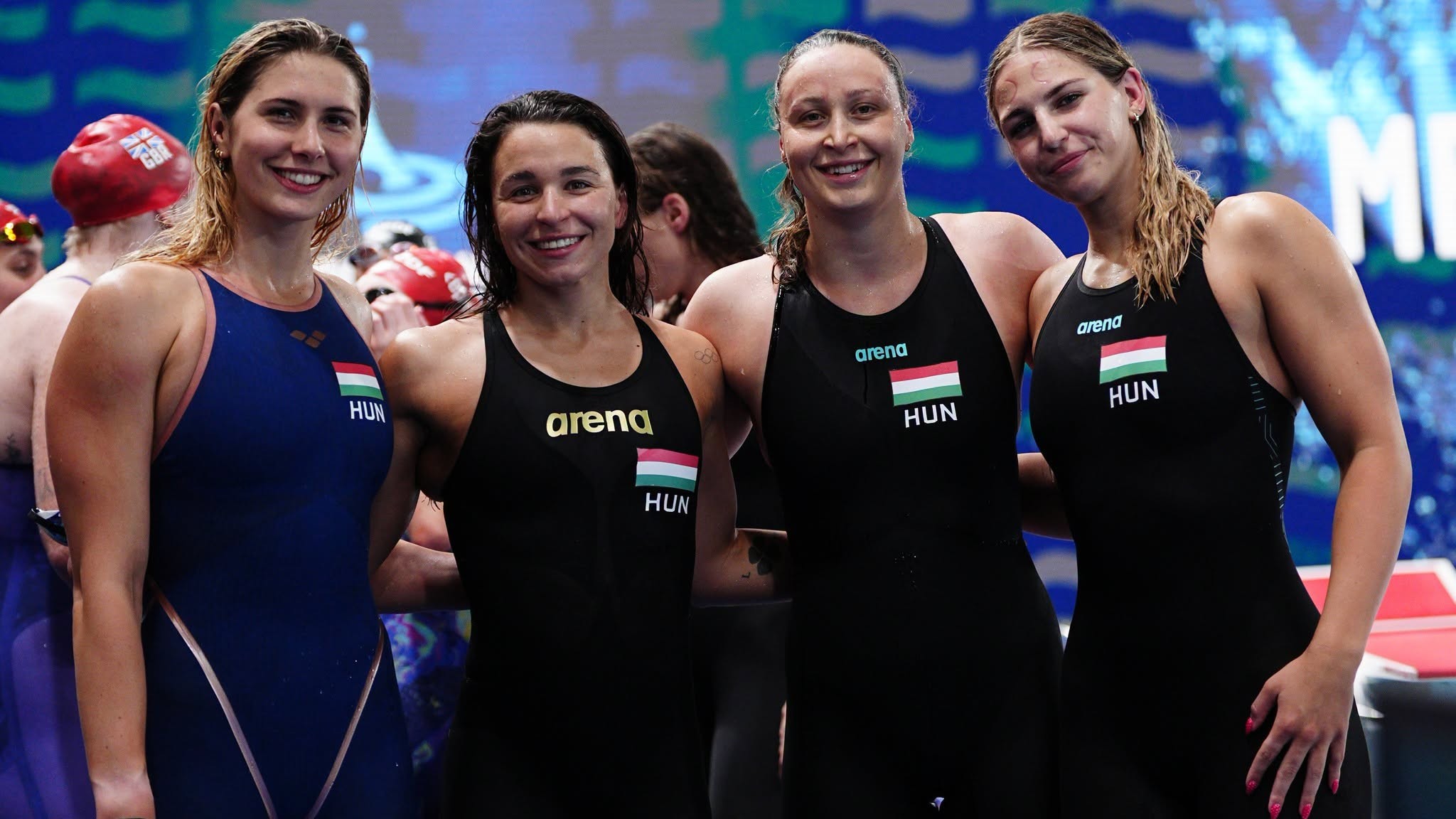 Ezüstérmes a 4x200-as női gyorsváltó